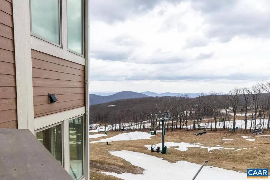 Diamond Adventure Slope Side With Foosball And Arcade At Wintergreen Resort Εξωτερικό φωτογραφία